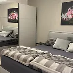 One Bedroom Souterrain Apartment With Kitchen And Personal Bathroom